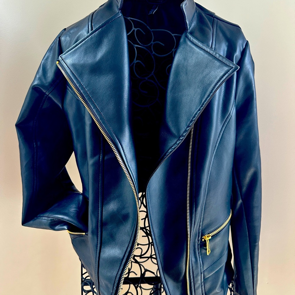 Ellen Tracy size medium polyurethane leather jacket